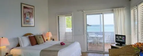 Coconut Coast Villas Contant  Hotel